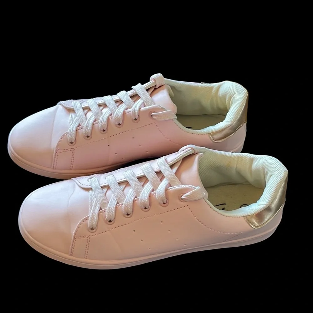 Streetwear Society Light Pink and Rose Gold Lace Up Women’s Sneaker Size 8 - Picture 3 of 13